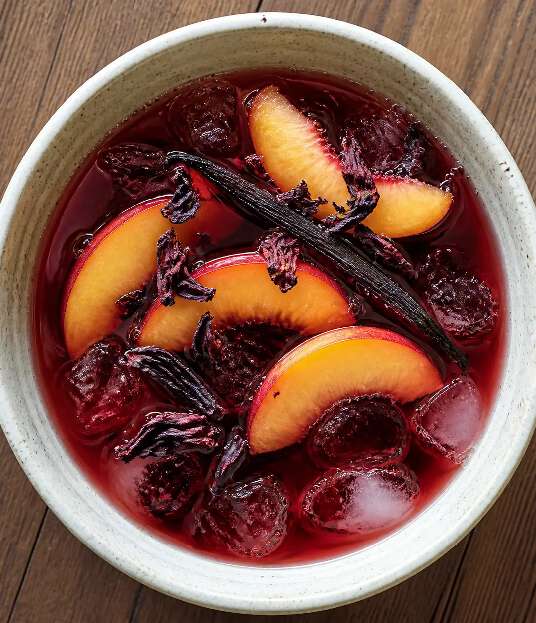 Chá gelado de pêssego, hibisco e baunilha